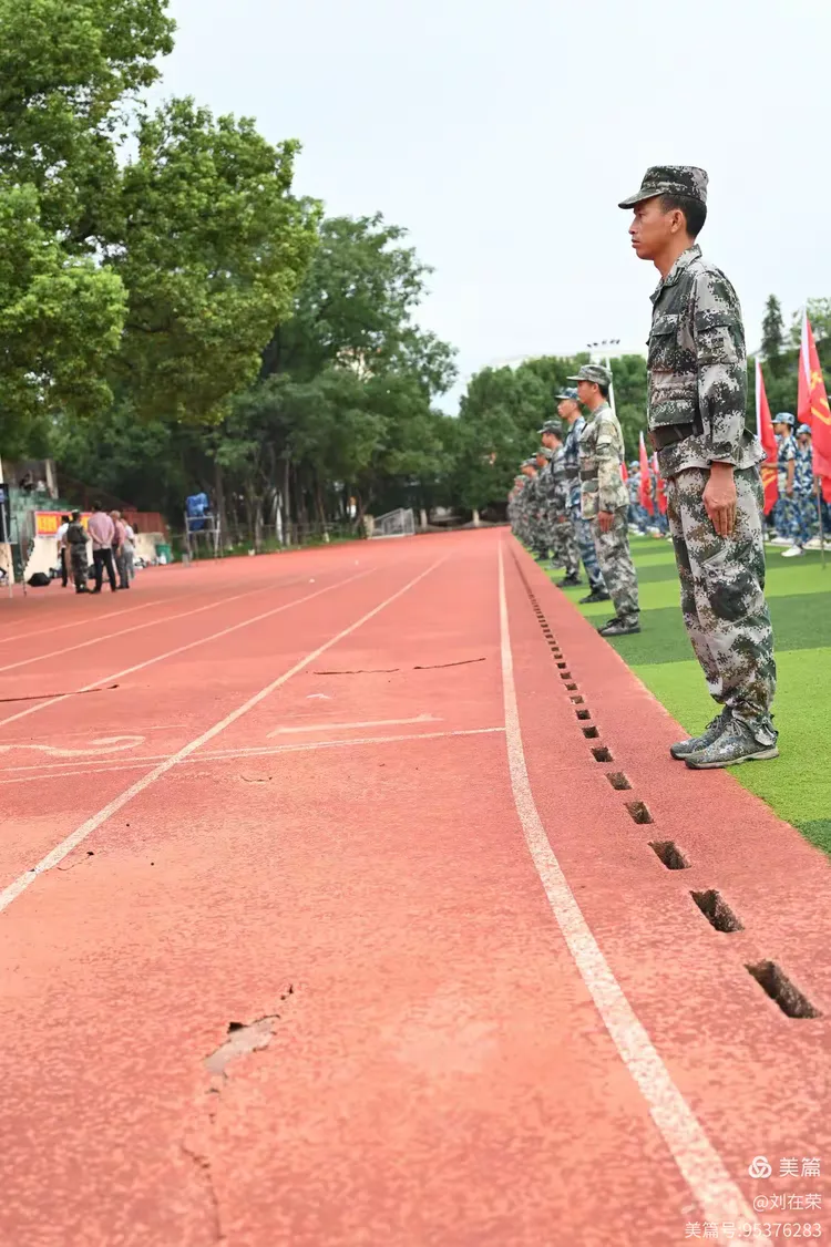 江西省广昌县一中,2023级高一新生军训活动